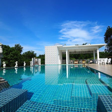 Отель Baan Ing Khao Пакчонг Экстерьер фото